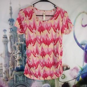 🌺- Crushing hearts maternity tee shirt
